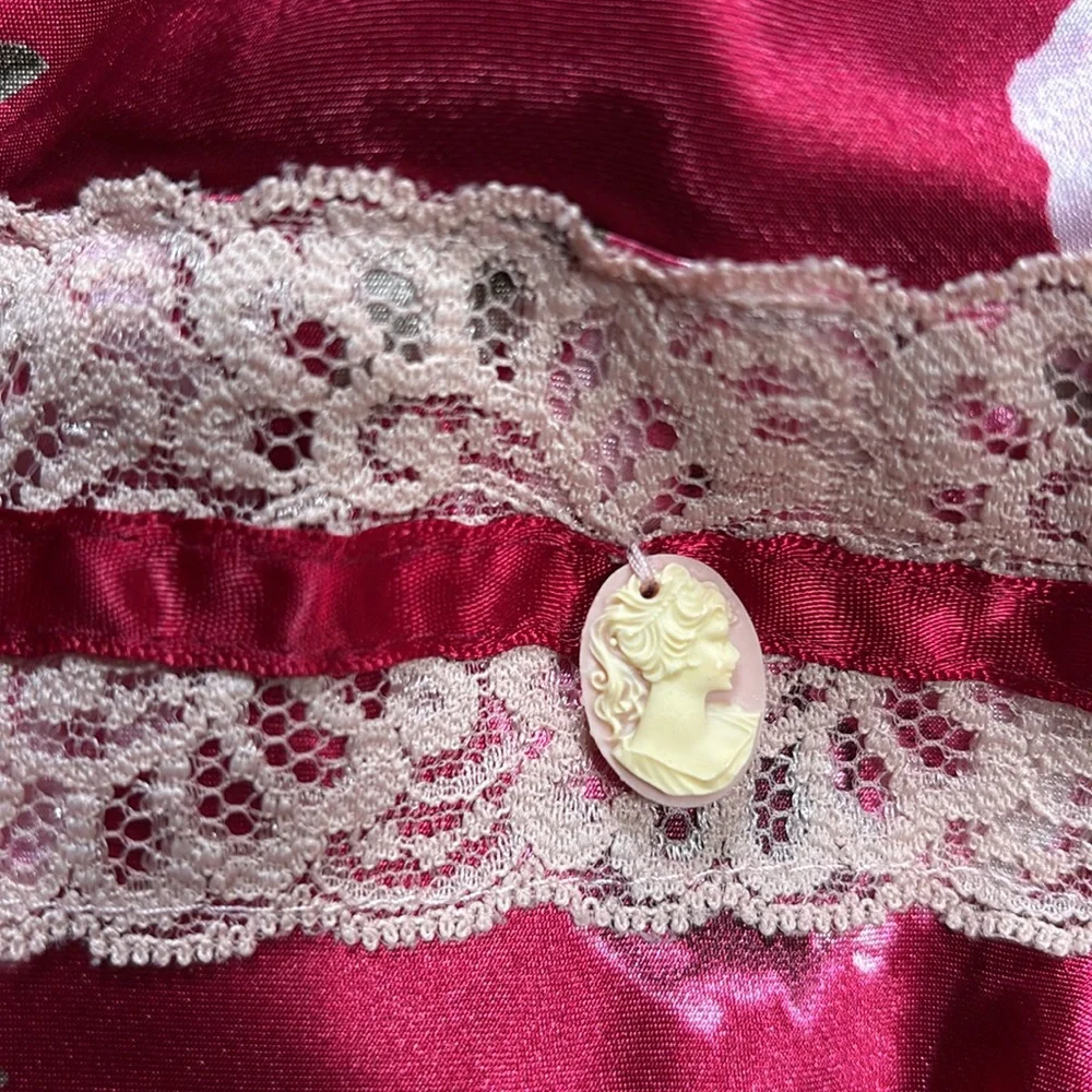 Vintage California Dynasty Babydoll Empire Waist Fushia Floral V-Neck Nightgown